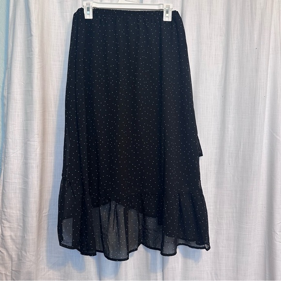 A New Day Black and White Polka Dot Apparel - Picture 2 of 4